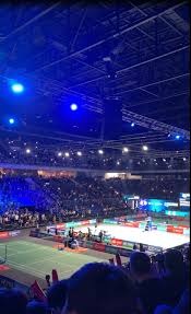 赌桌上的孤独：博彩是如何一步步剥离玩家正常社交的？（牌桌成孤城：赌博如何逐步瓦解玩家的社交圈）